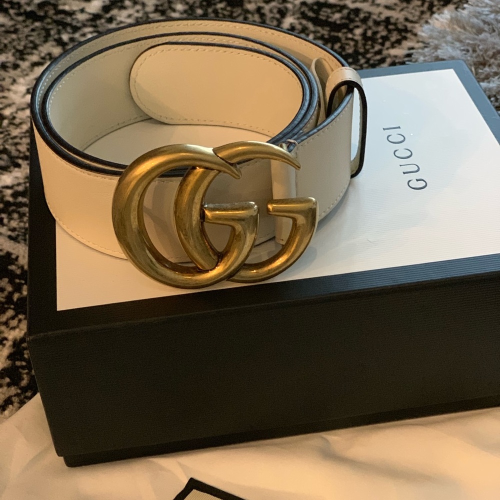 100% Authentic Gucci belt size  75 Ivory